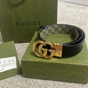 Women’s Gucci GG Marmont Reversible Belt